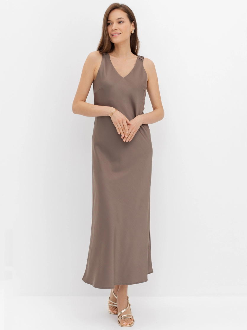 Элегантное сатиновое платье с V-образным вырезом