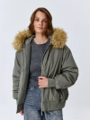 Oversize бомбер с меховым капюшоном