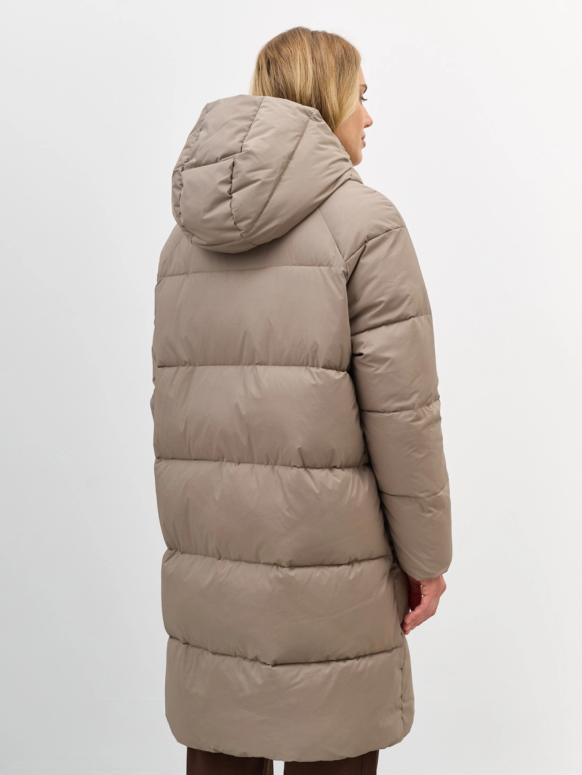 Теплое пальто с квадратной стежкой