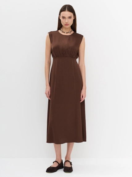 Элегантное платье со сборкой