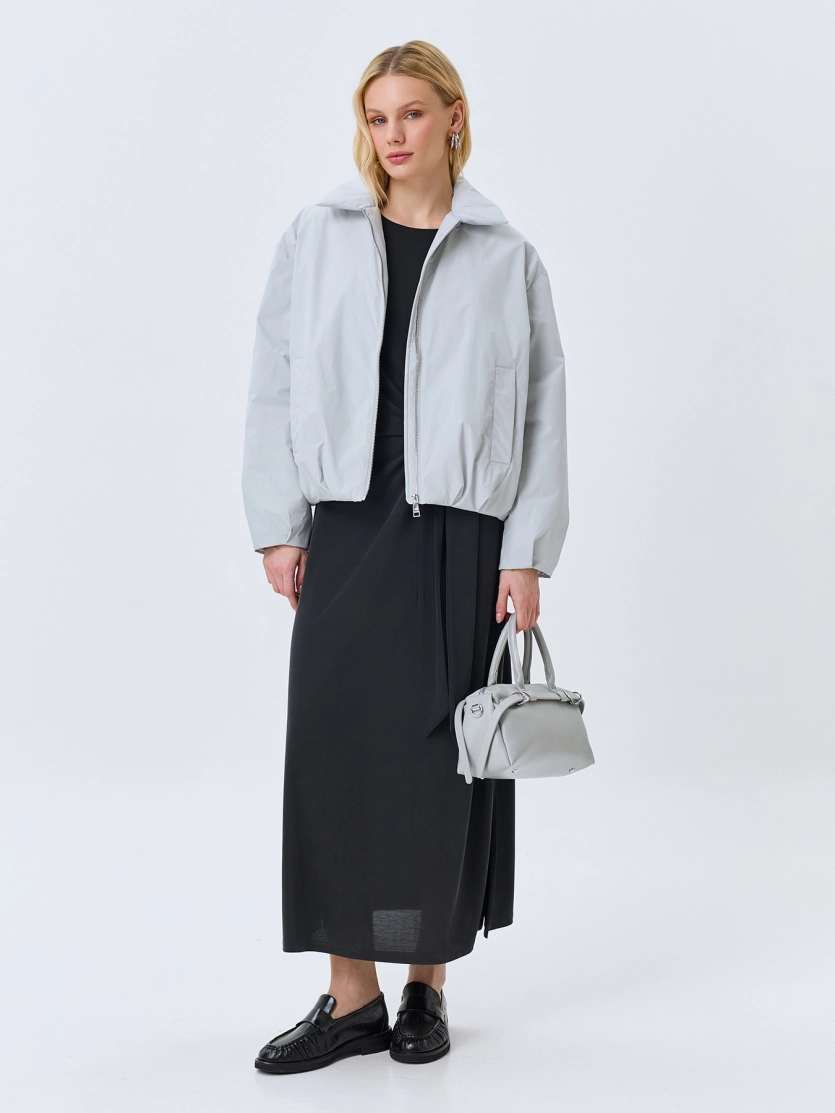 Укороченный утепленный бомбер