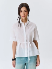 Блузка с вырезом на спине