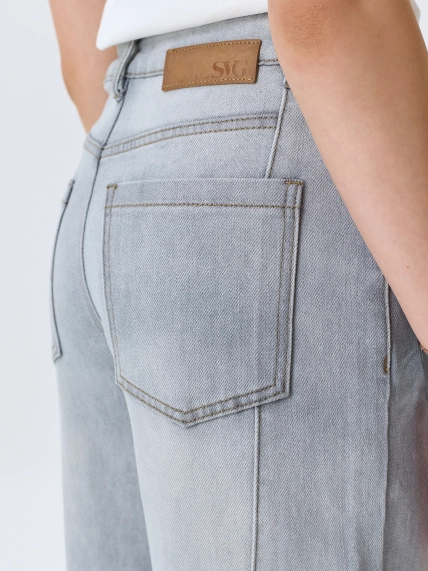 Прямые серые джинсы 