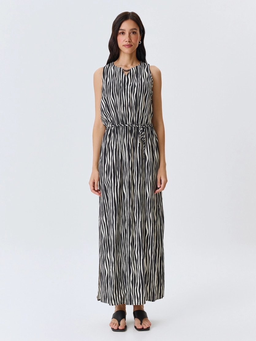 Платье-макси с монохромным принтом