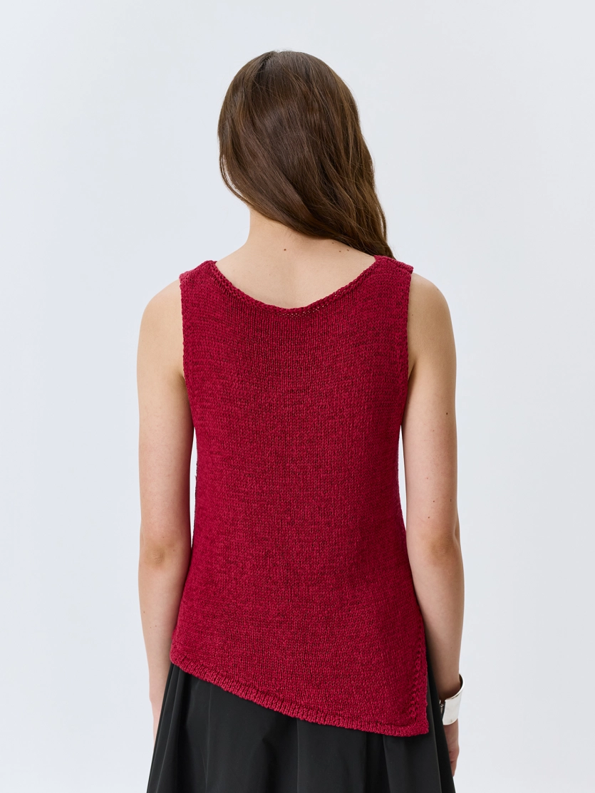 Асимметричный вязаный топ