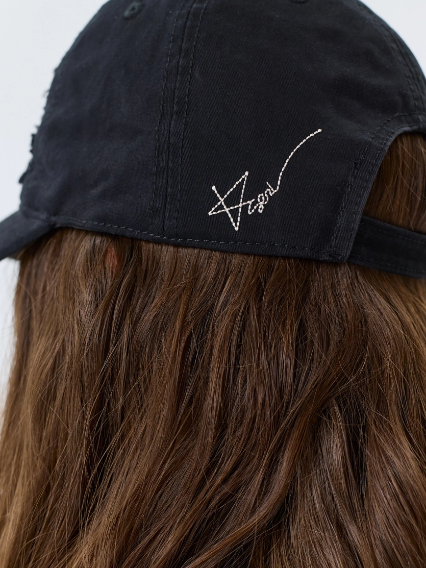 Бейсболка с акцентными дестроями