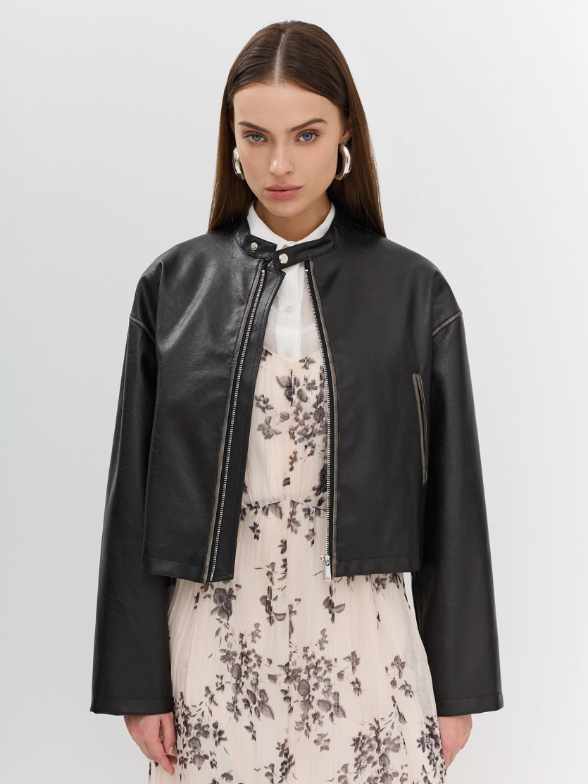 Бомбер из искусственной кожи с варкой