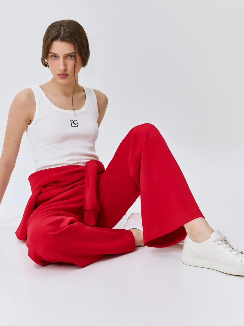 Яркие трикотажные брюки 