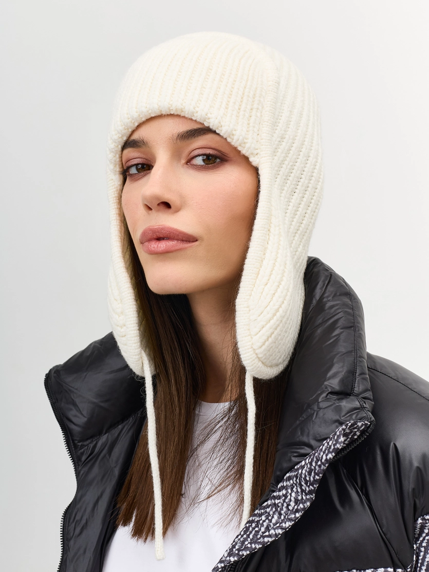 Вязаная шапка-ушанка