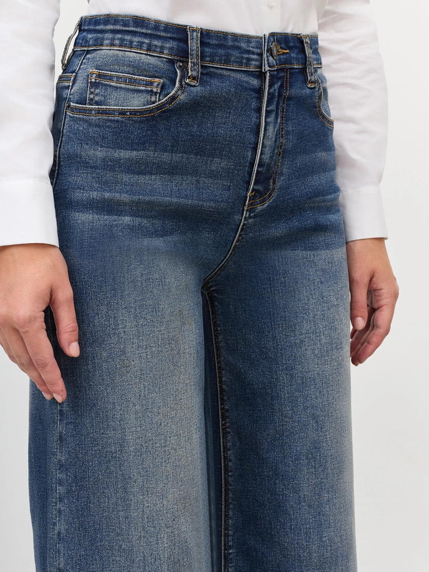 Широкие джинсы с деликатной варкой