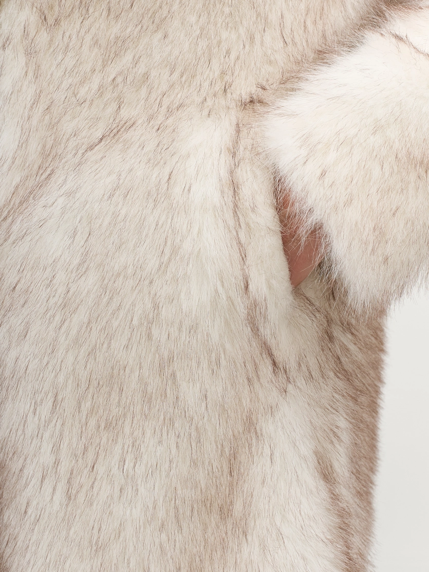 Шуба из искусственного меха песца