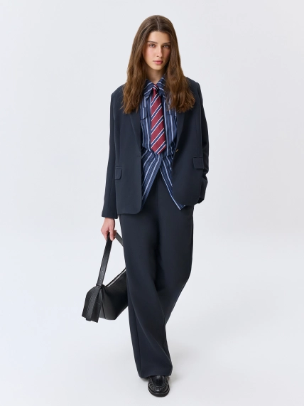 Прямые брюки с мягкими стрелками