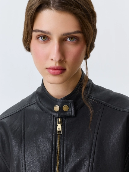 Куртка из эко кожи с воротником-стойкой