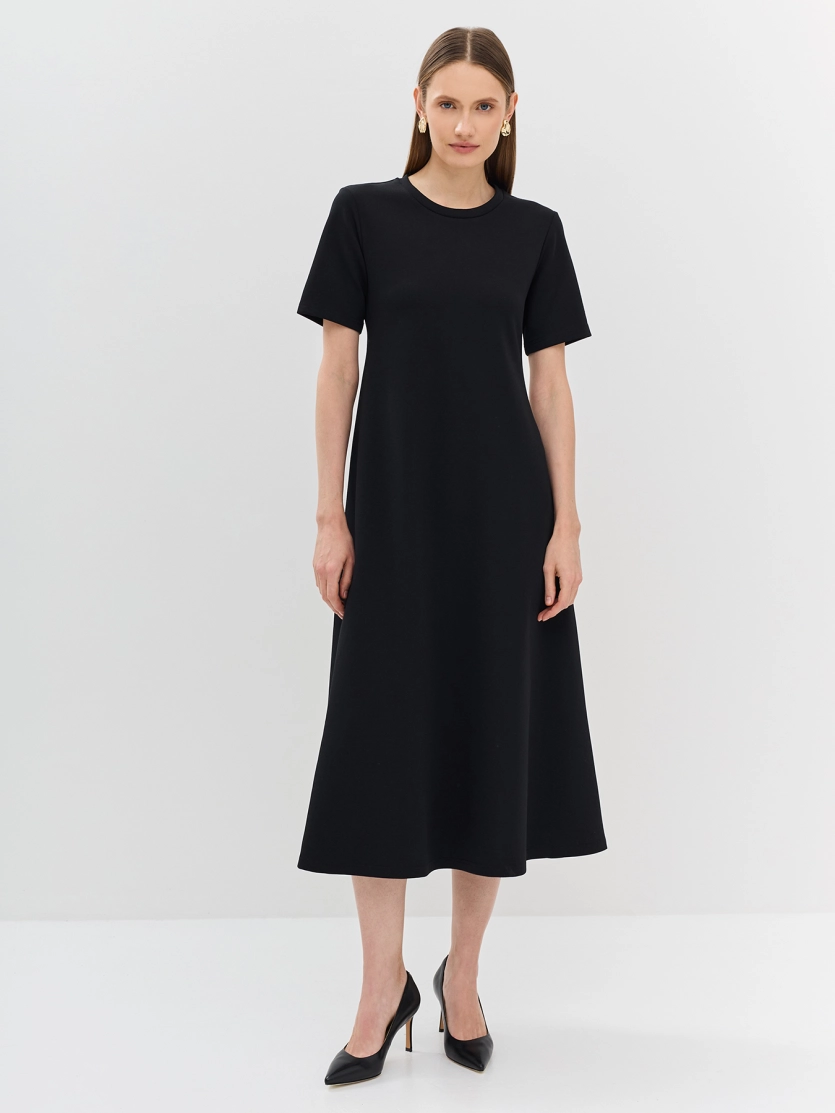 Трикотажное платье-миди А-силуэта