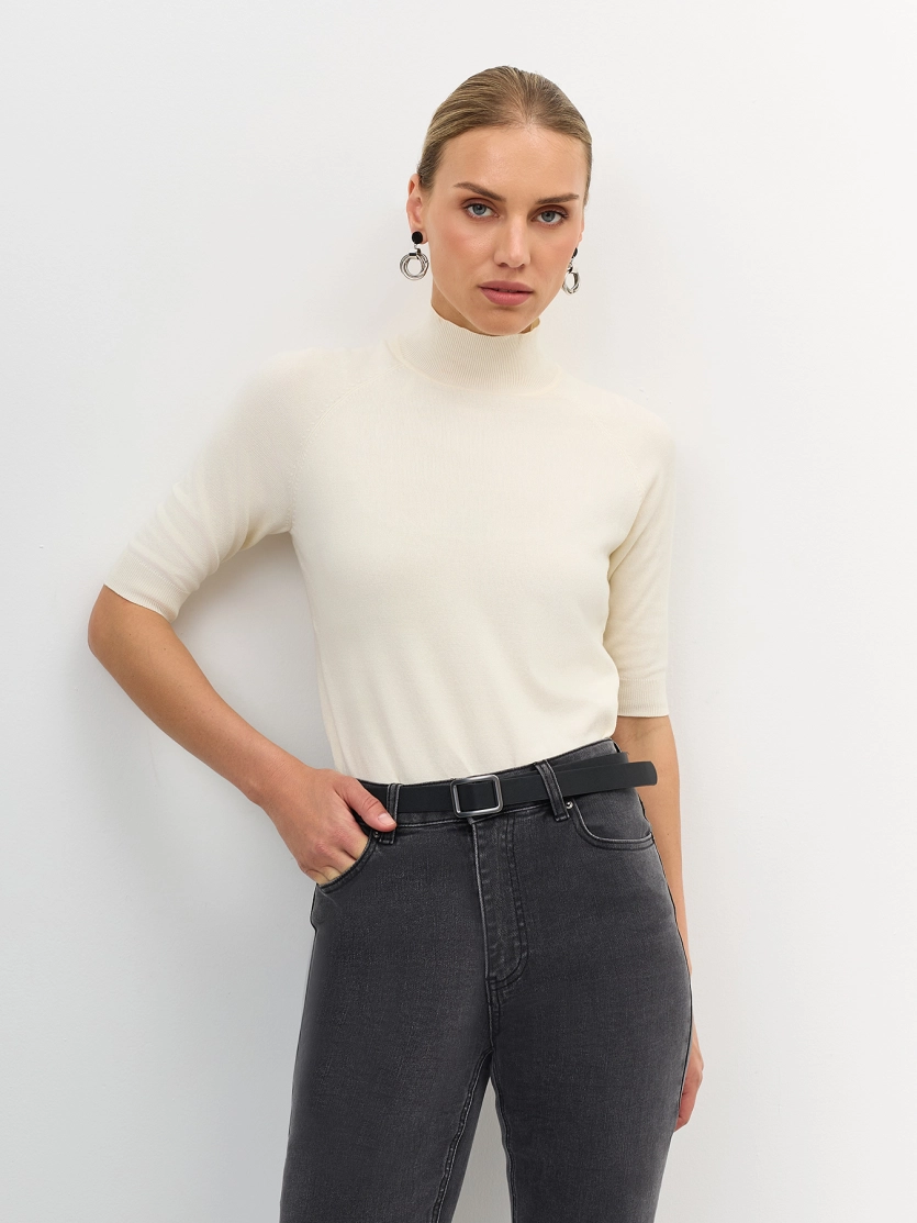 Ремень с квадратной пряжкой в цвет