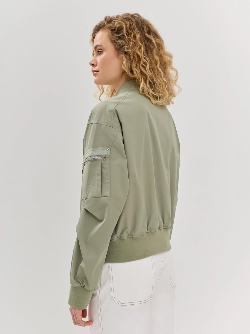 Бомбер в стиле "Casual"