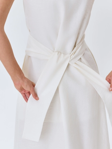 Свободное платье с поясом