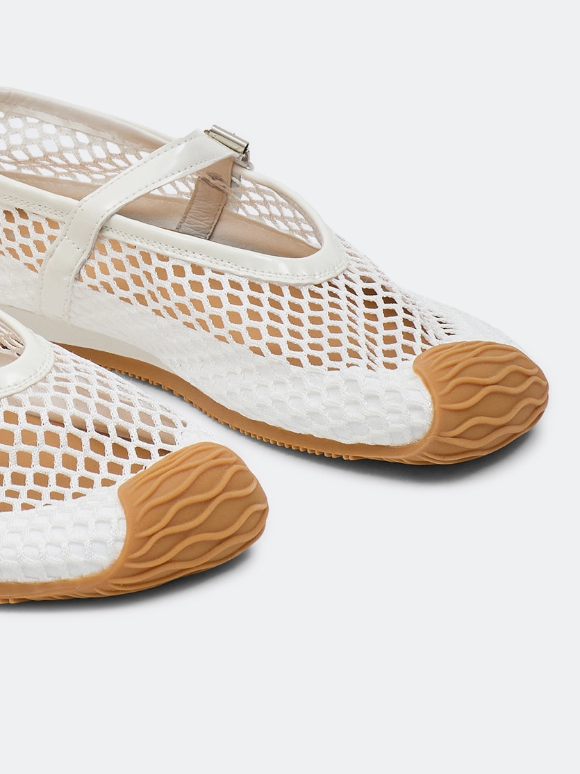 Ажурные балетки в спортивном стиле