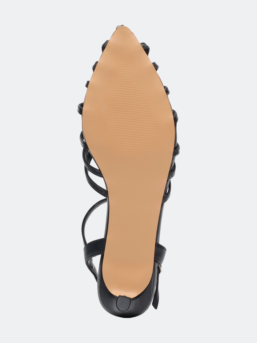 Кожаные босоножки на низком каблуке