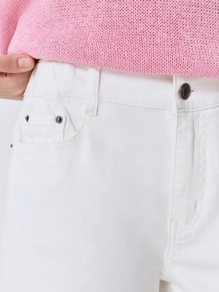 Белые джинсовые шорты