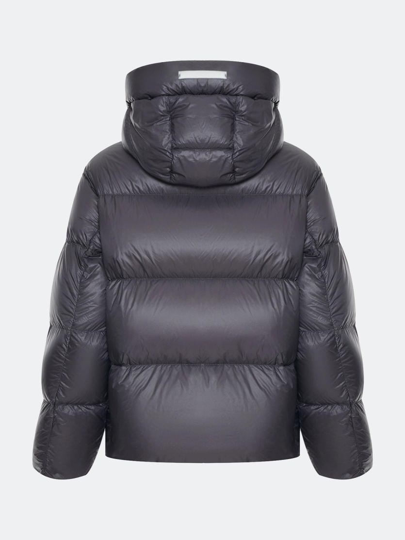 Укороченный пуховик с сатиновым блеском