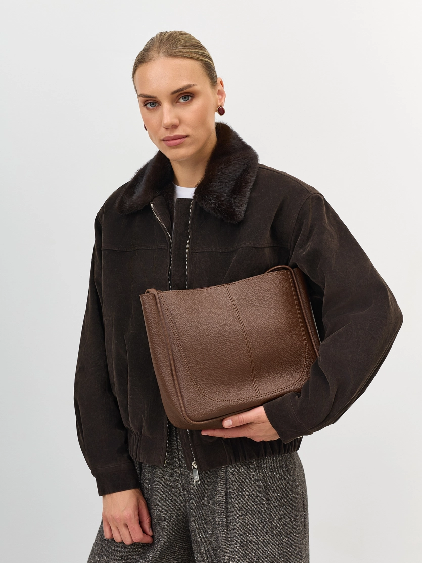 Комплект: сумка с акцентным обвесом и косметичка