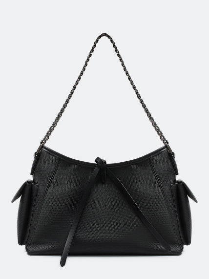 Сумка с акцентной цепочкой и накладными карманами