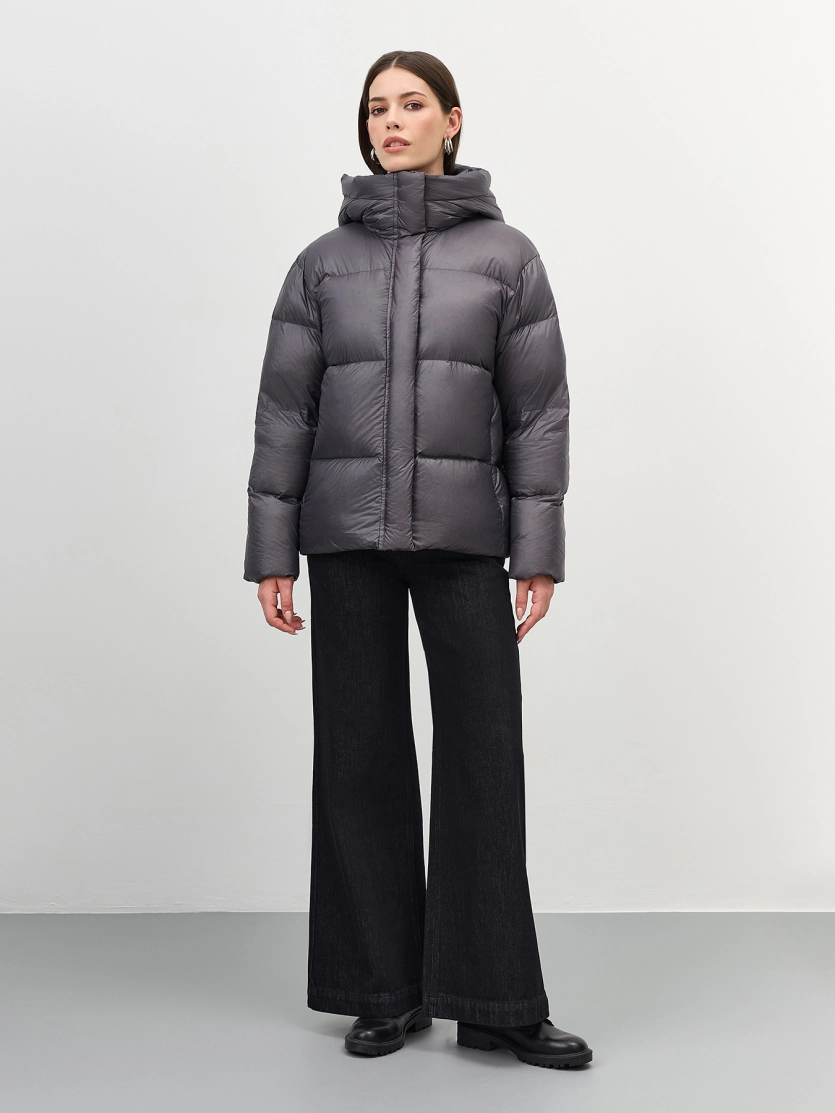 Укороченный пуховик с сатиновым блеском