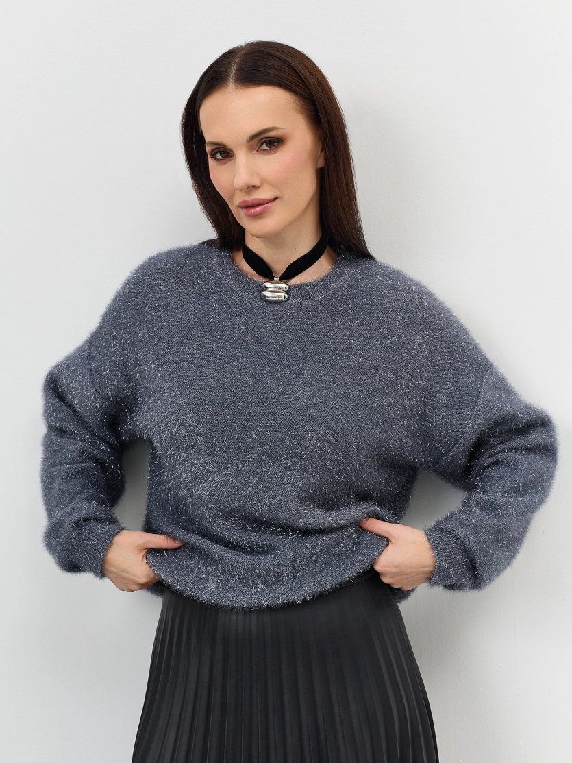 Джемпер из мерцающей пряжи