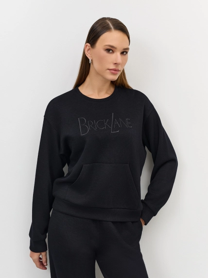 Oversize джемпер с вышивкой в цвет