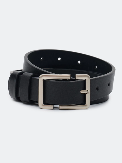 Ремень с акцентной пряжкой