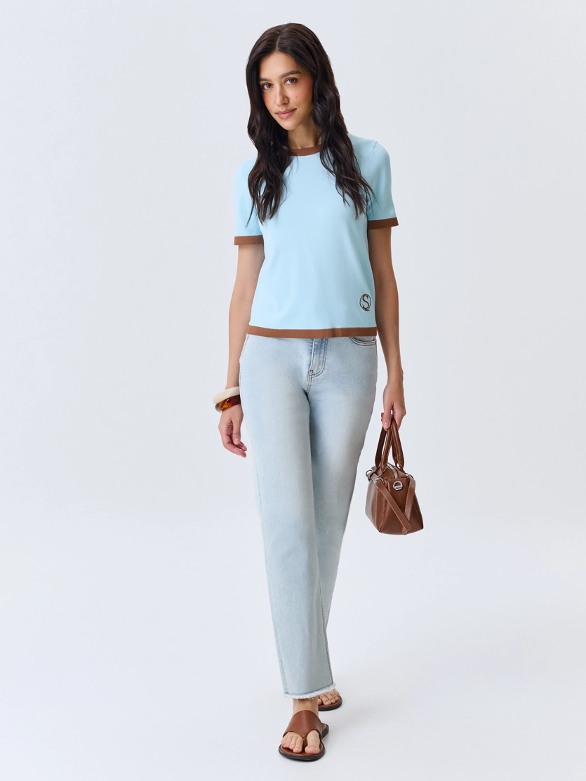 Вязаная футболка с контрастными деталями