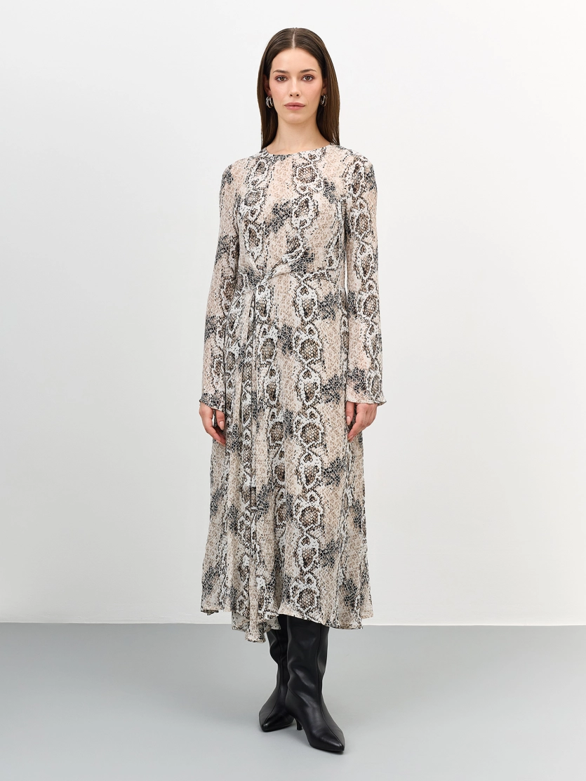 Платье-макси с анималистичным принтом