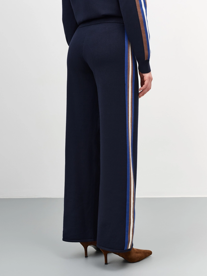 Вязаные брюки с лампасами