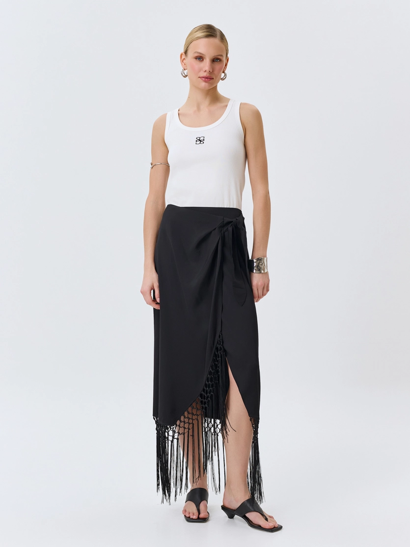 Юбка на запах с бахромой