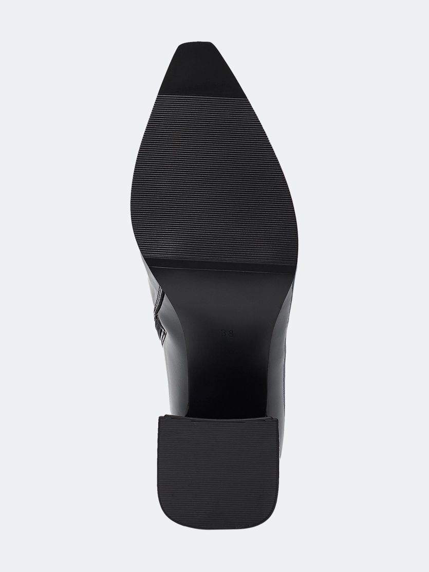 Ботильоны из лаковой кожи и контрастным каблуком