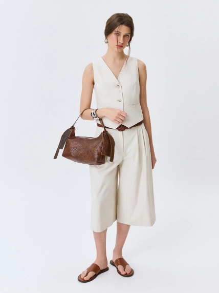 Сумка-багет из фактурной эко кожи