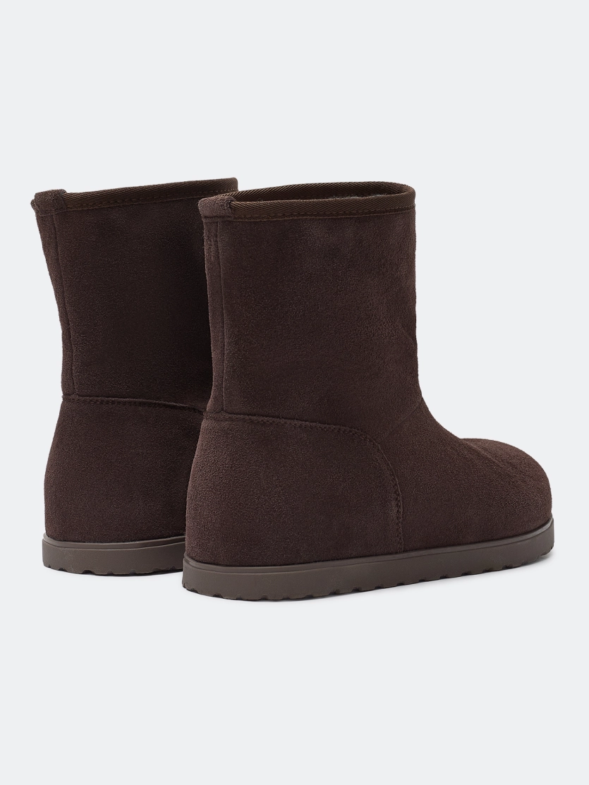 Утепленные ботинки из натуральной замши