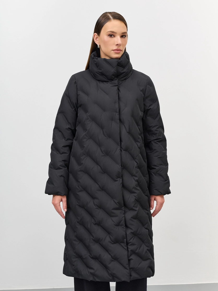 Теплое пальто с фантазийной стежкой