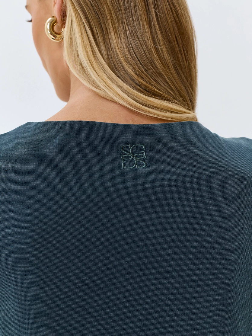 Трикотажный топ с декором