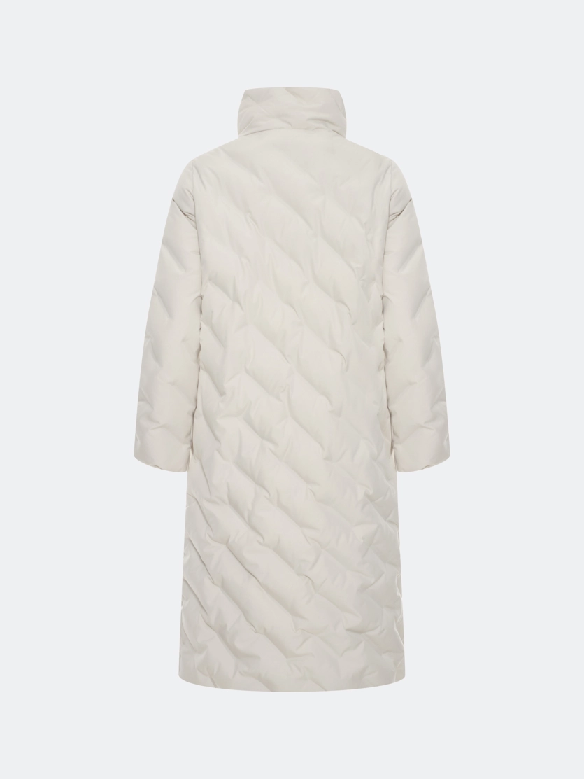 Теплое пальто с фантазийной стежкой