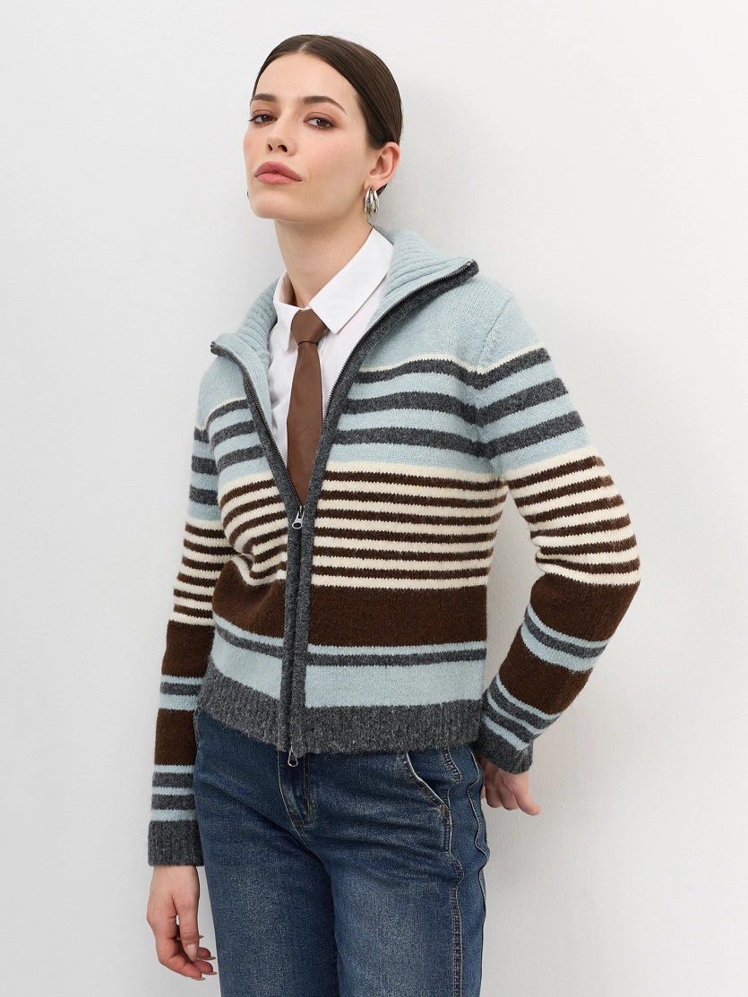 Кардиган в яркую полоску