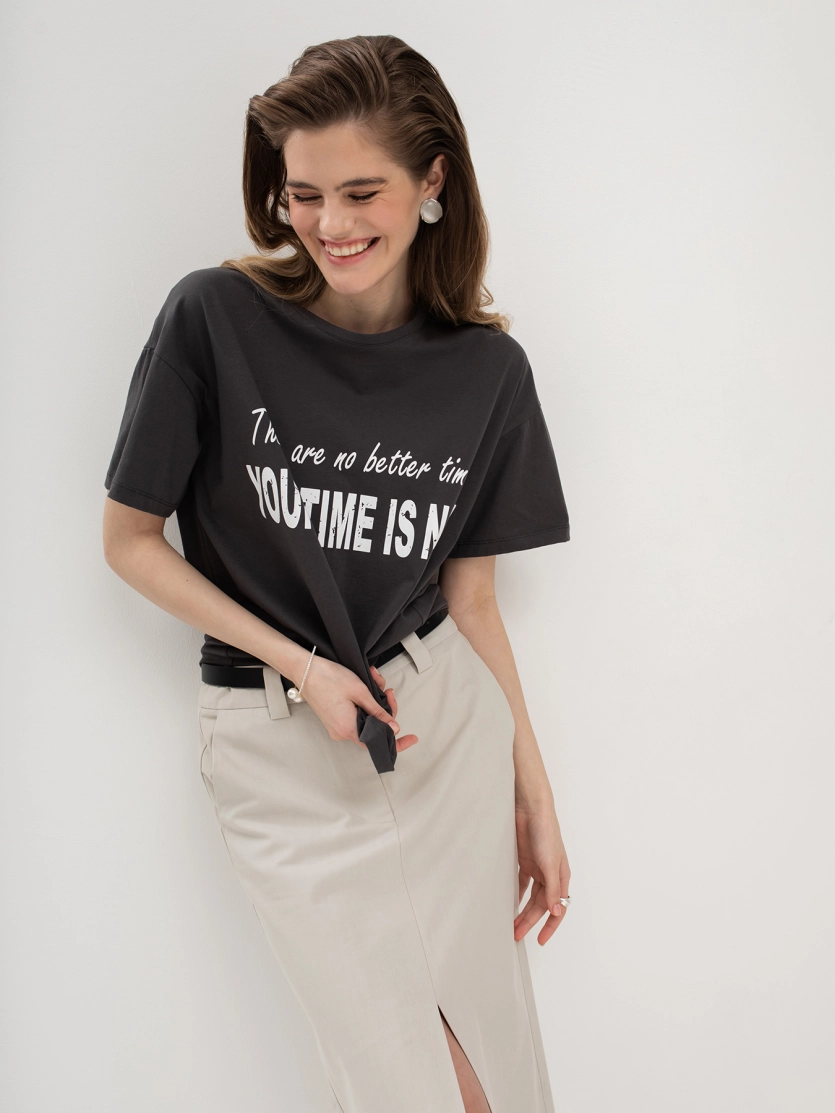Oversize футболка с контрастным принтом из 100% хлопка