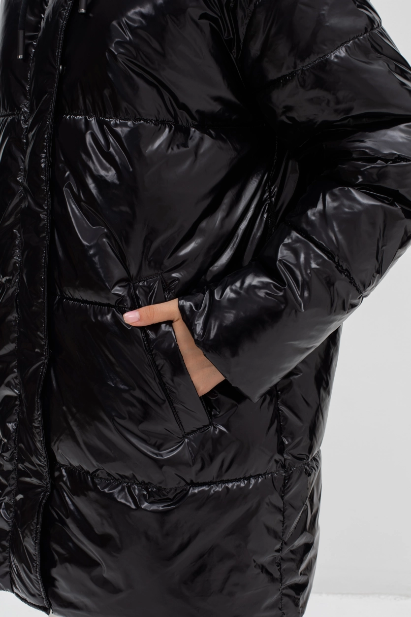 Удлиненная куртка из лакированной ткани