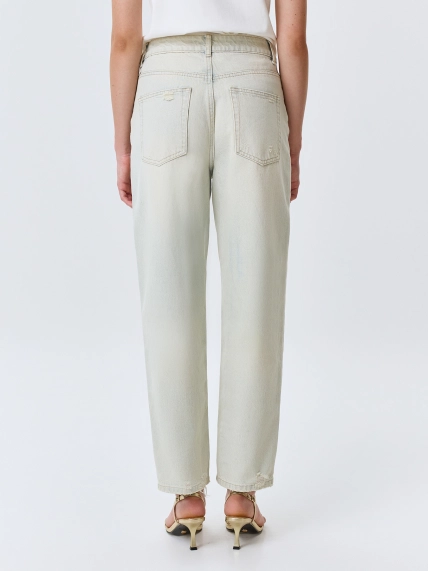 Джинсы-бананы с  декором