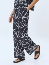 Брюки с абстрактным принтом