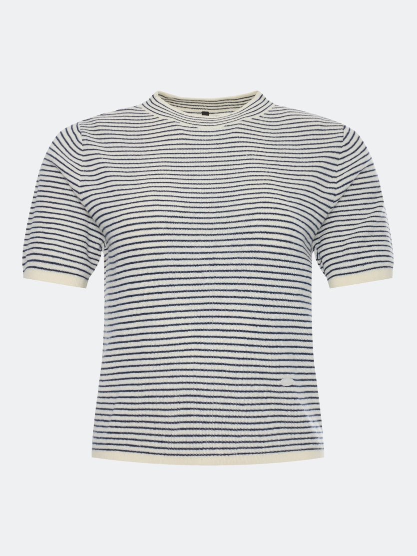 Джемпер в тонкую полоску