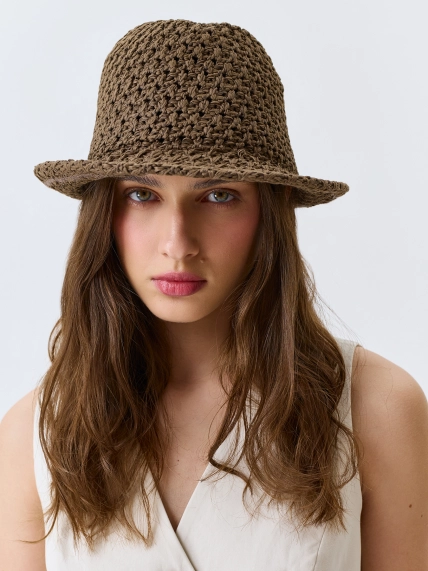 Шляпа с плетеным узором