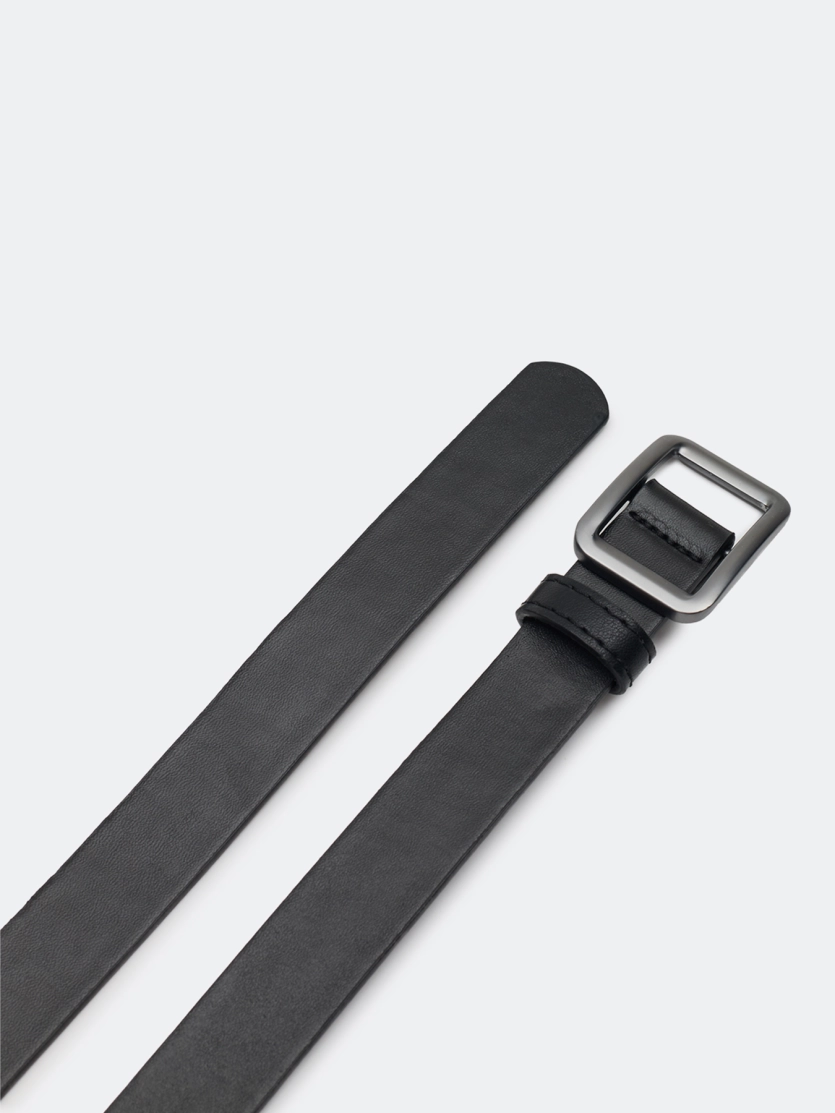 Ремень с квадратной пряжкой в цвет
