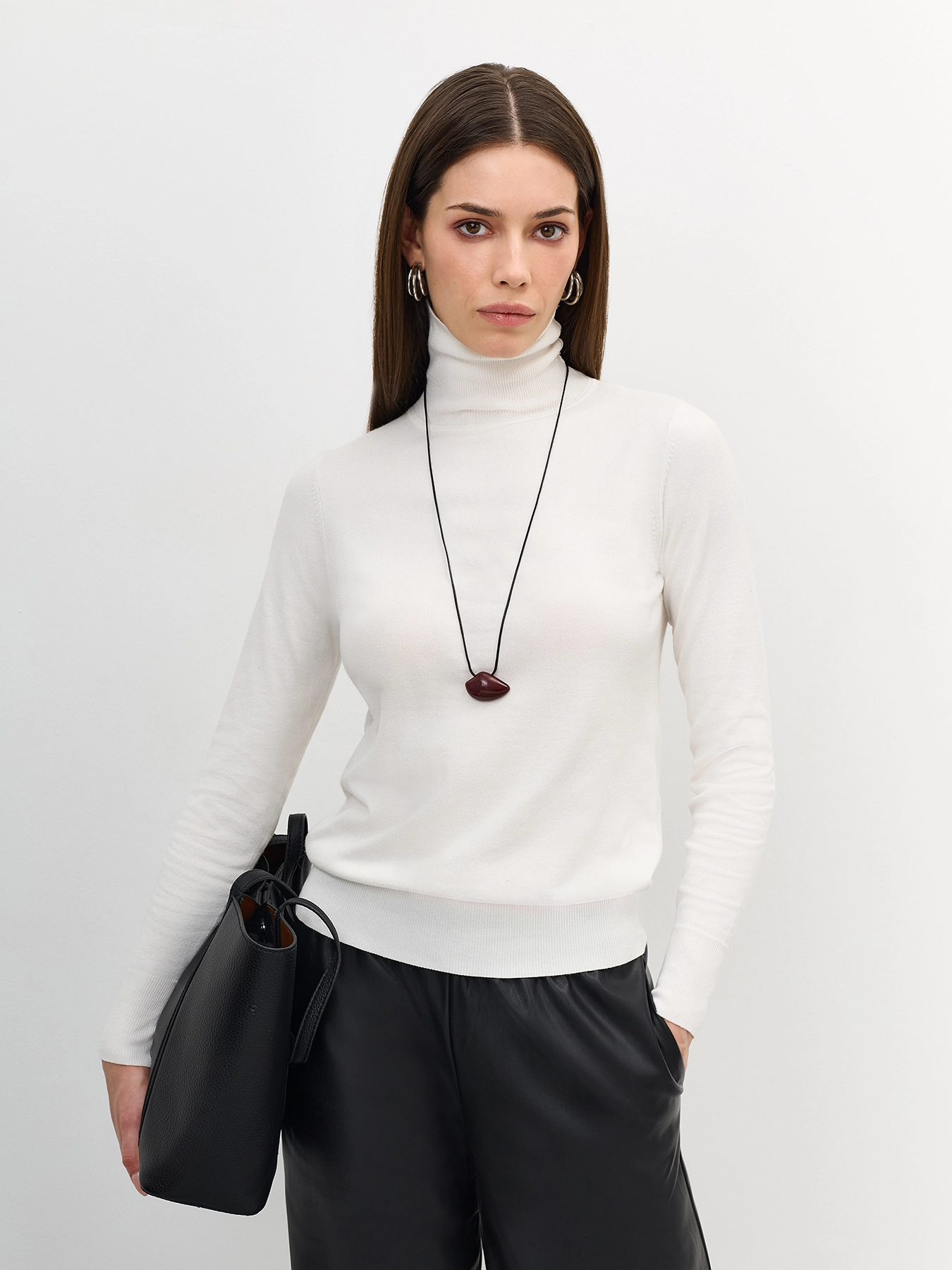 Базовая водолазка из смесовой вискозы SAVAGE